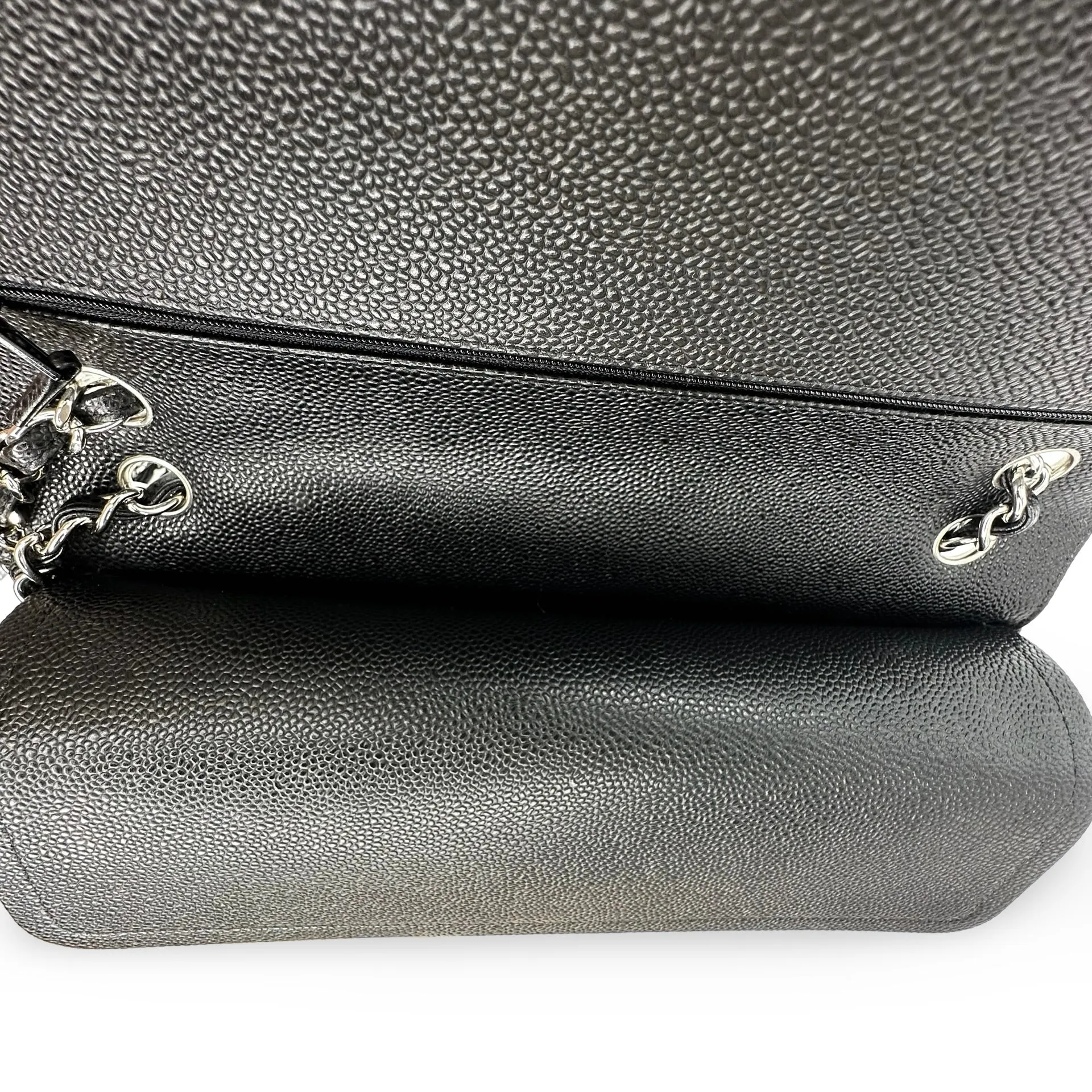 CHANEL: Quilted Caviar Jumbo Classic Double Flap