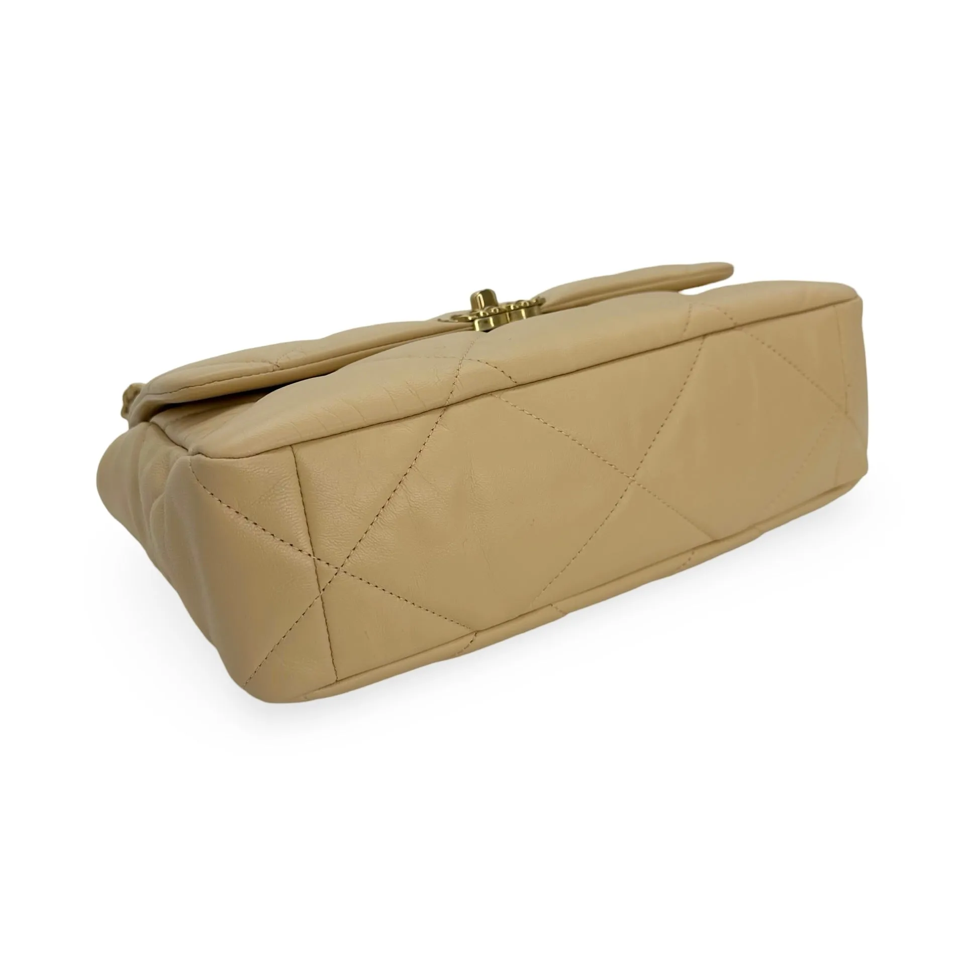 CHANEL: Quilted Lambskin Chanel 19