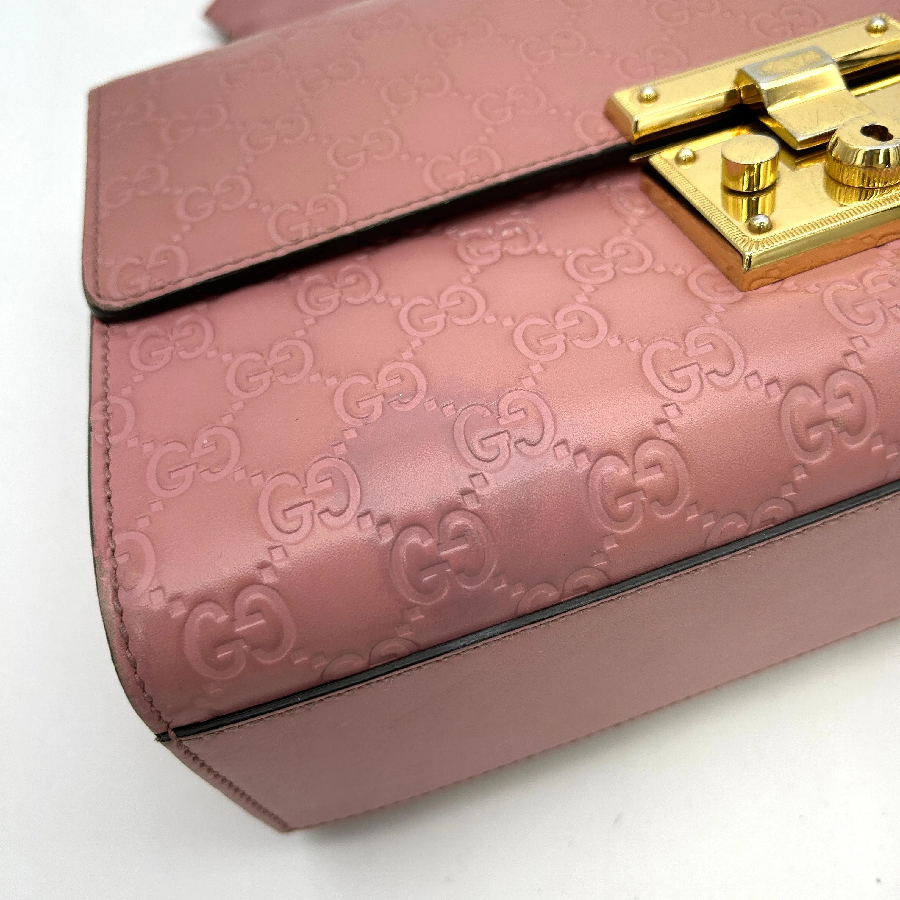 Leather handbag Gucci Pink in Leather LA17733