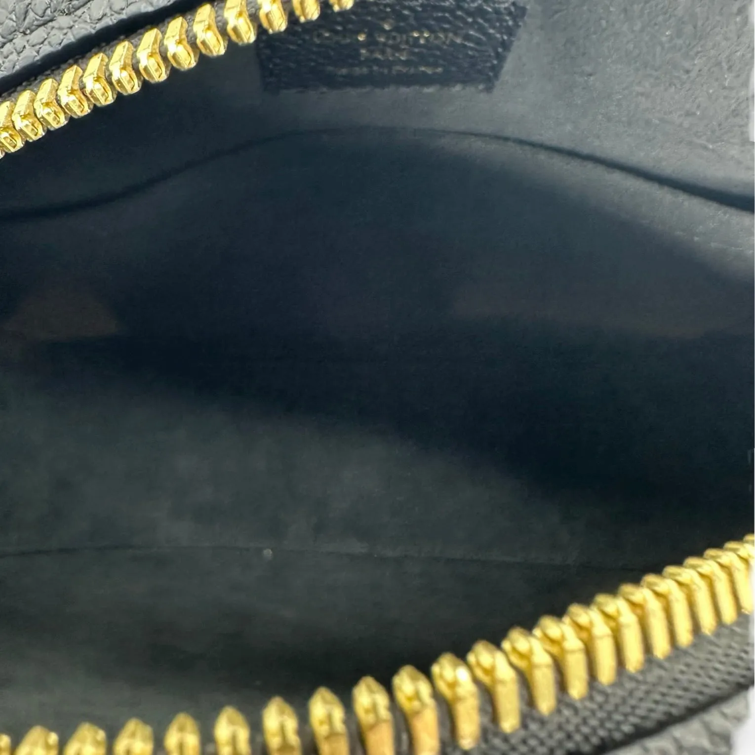 LOUIS VUITTON: Monogram Empreinte Boite Chapeau Souple MM