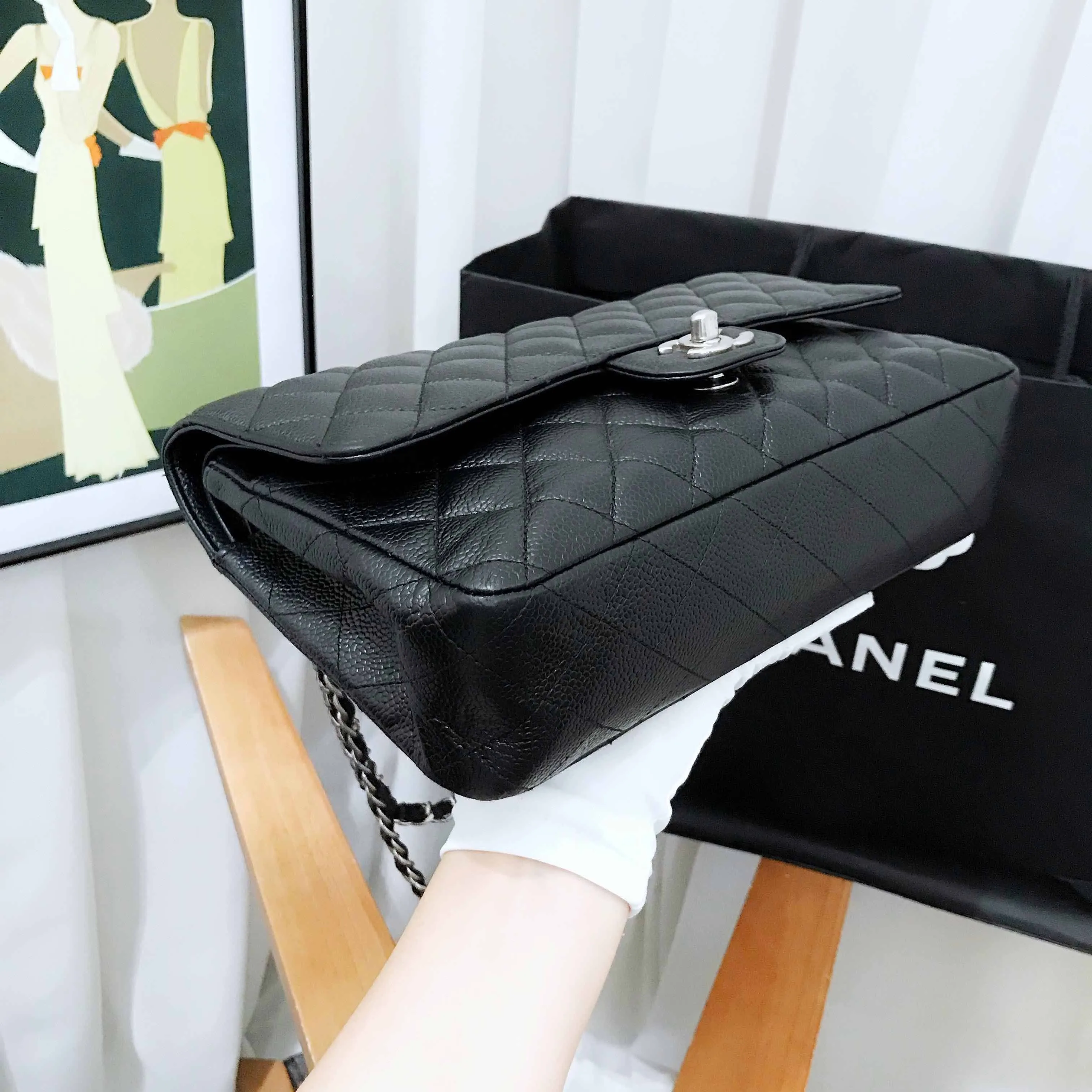 Preloved Chanel Classic Flap Medium Black Shoulder Bag