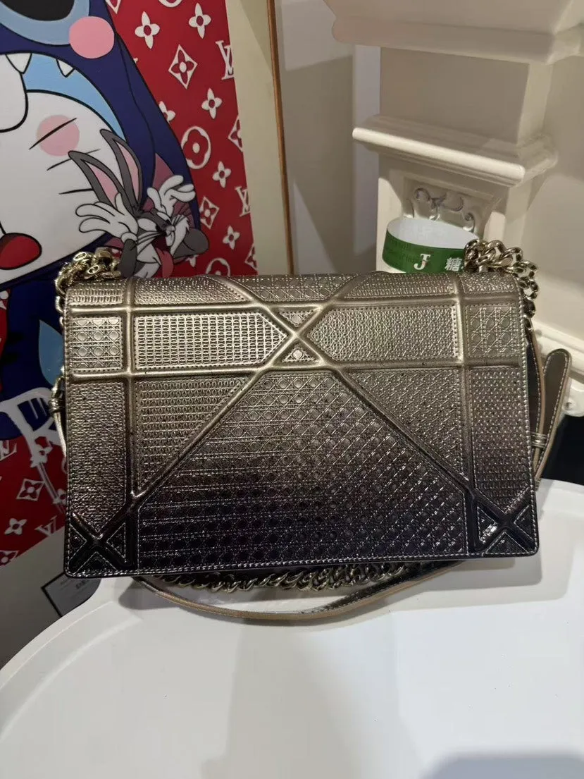 Preloved Dior Diorama Shoulder Bag in Metallic Leather